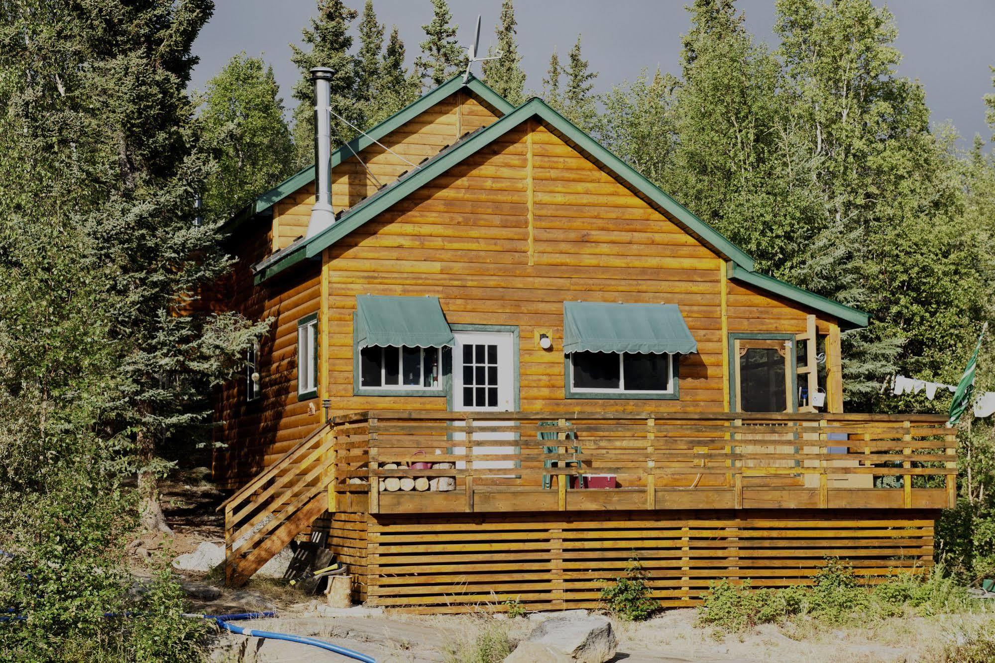 Yellow Dog Lodge, Inc. Yellowknife Exterior photo