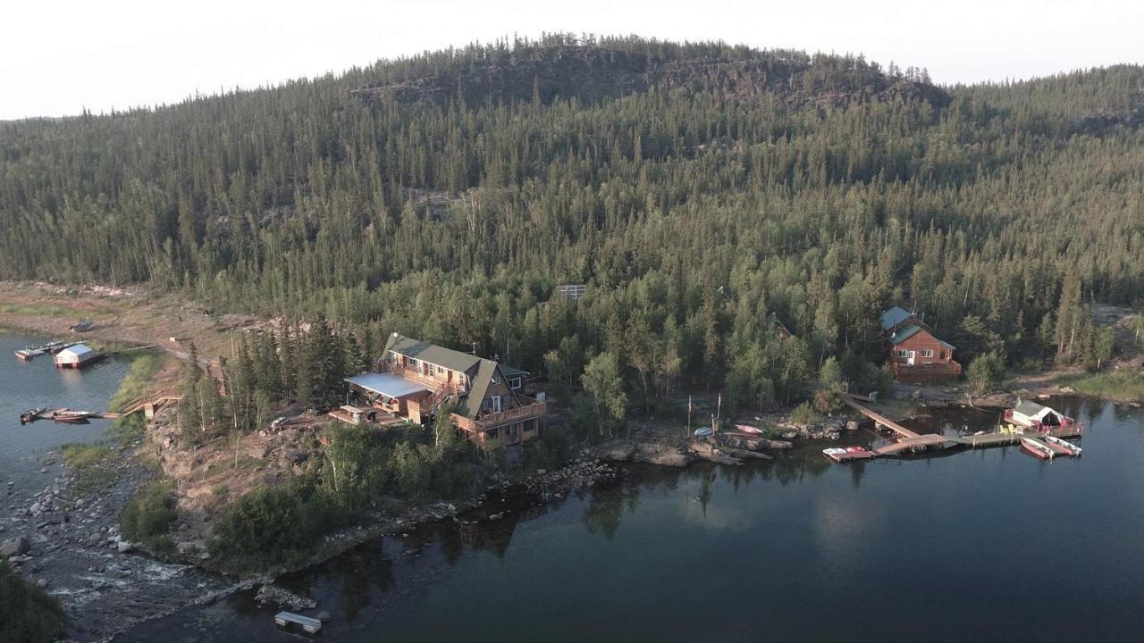 Yellow Dog Lodge, Inc. Yellowknife Exterior photo