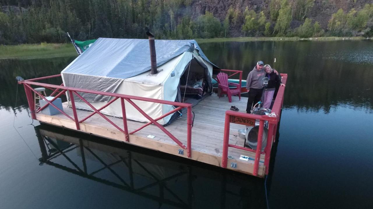 Yellow Dog Lodge, Inc. Yellowknife Exterior photo